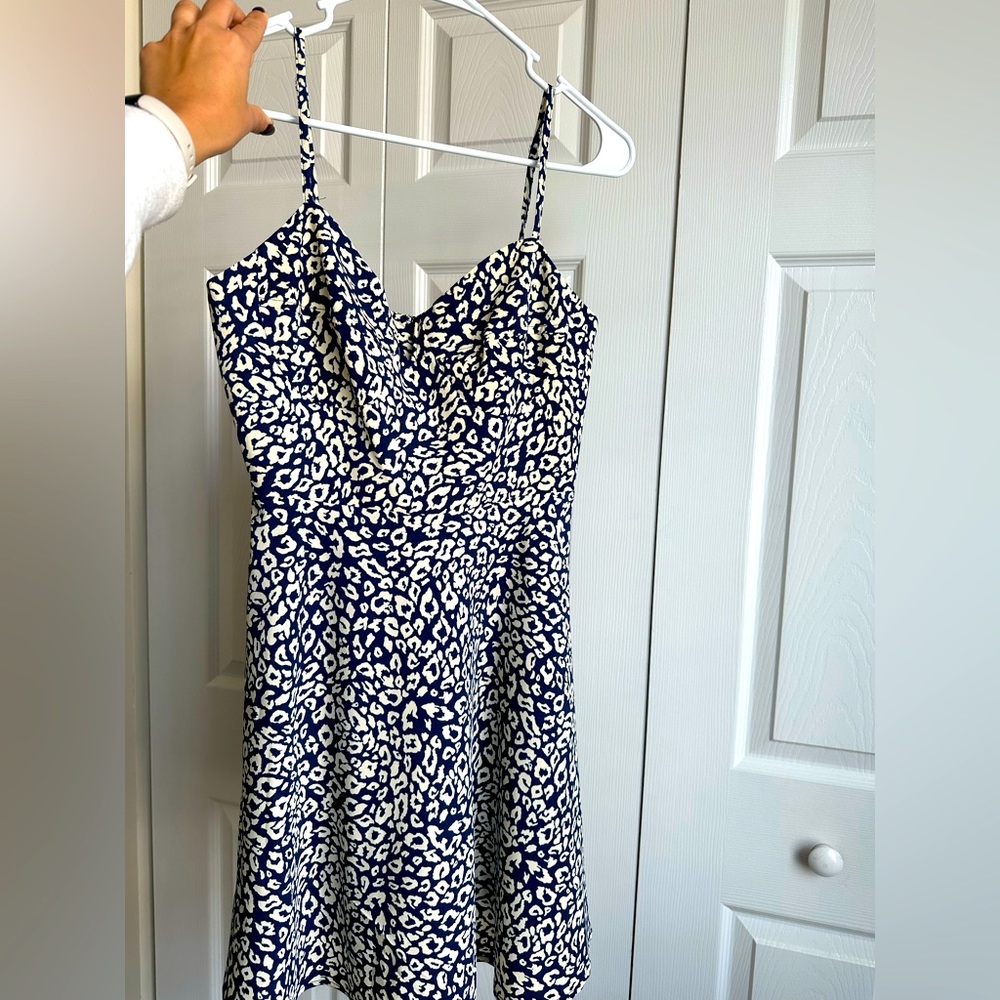 UNWORN w TAGS! — J.O.A — spaghetti strap sundress — size small — blue/cream